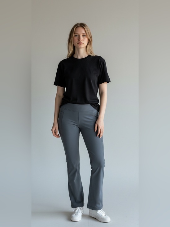 lululemon athletica Pants - Lululemon Athletica pull on grey yoga athletic straight leg workout pant size 6